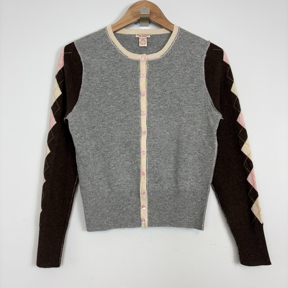 Vtg Women's Cardigan Geelong Wool Sz M Old Money Academia Preppy Argyle Floral